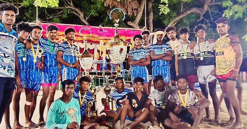 1st and 2nd placed teams in the 1st year lighting kabaddi tournament