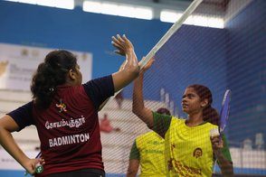 Coimbatore's Nivetha won gold in badminton (4)