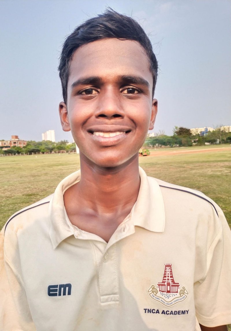 M Naveen, Ranipet, 8 for 40