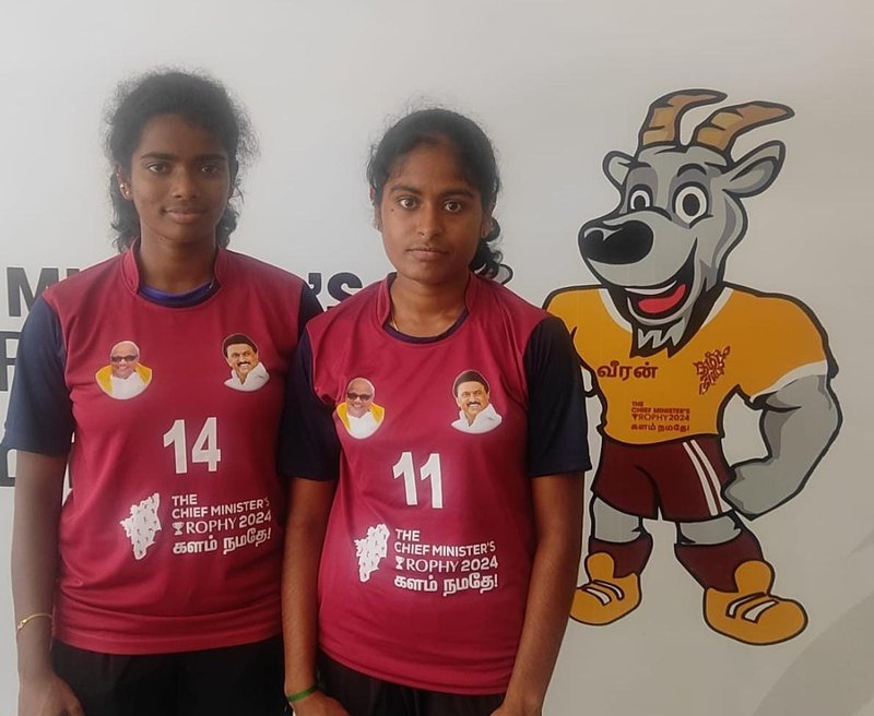 Ridumika and Srimuvra from Coimbatore Hockey Girls team have represented Tamil Nadu at the sub-junior nationals.